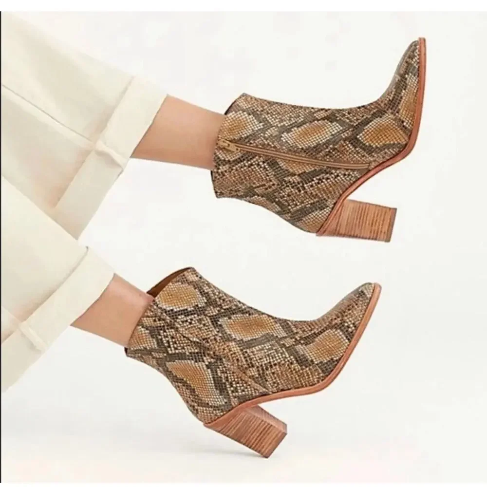 Free People Boots EU Size 37 US 6.5 Barclay Leather Snake Western Ankle Booties